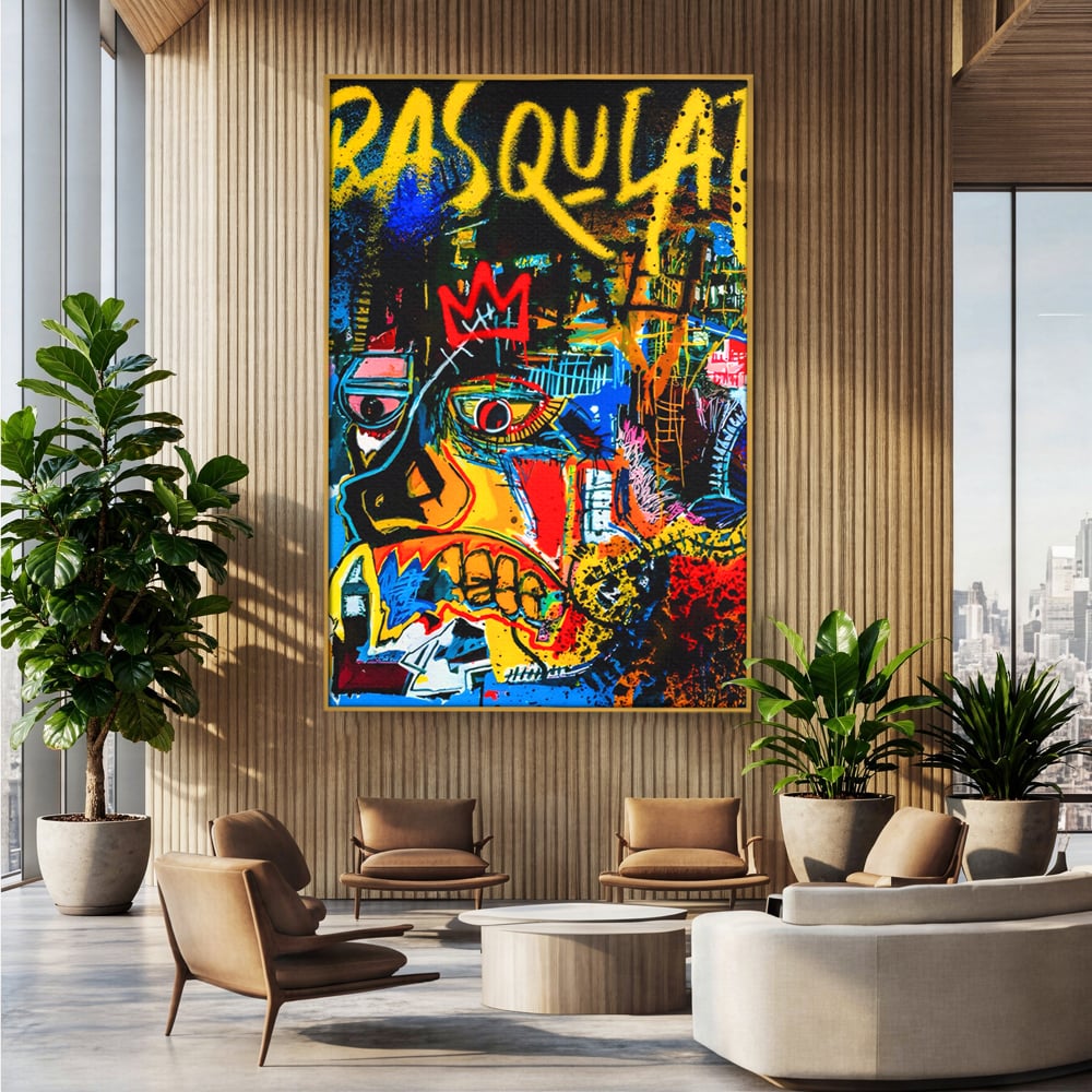 Tablou canvas cu tablou canvas cu portret pop art si coroana rosie, in rama de aluminiu auriu, pe perete intr-un birou